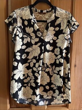 Gaharu Women's Black Floral Lace-Back Blouse with Cream Blooms